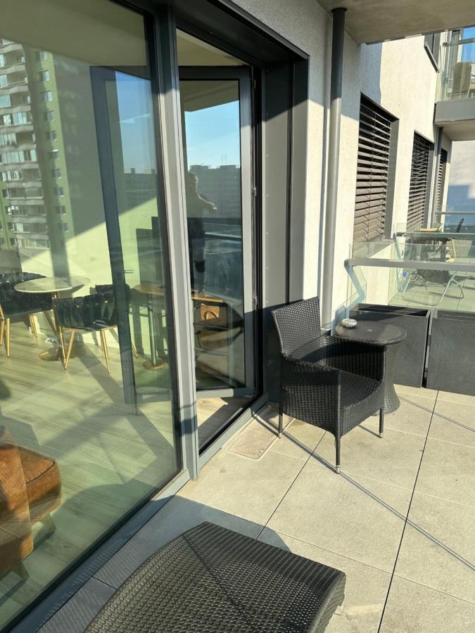 Ein Park Apartment With Free Parking ブラチスラヴァ エクステリア 写真