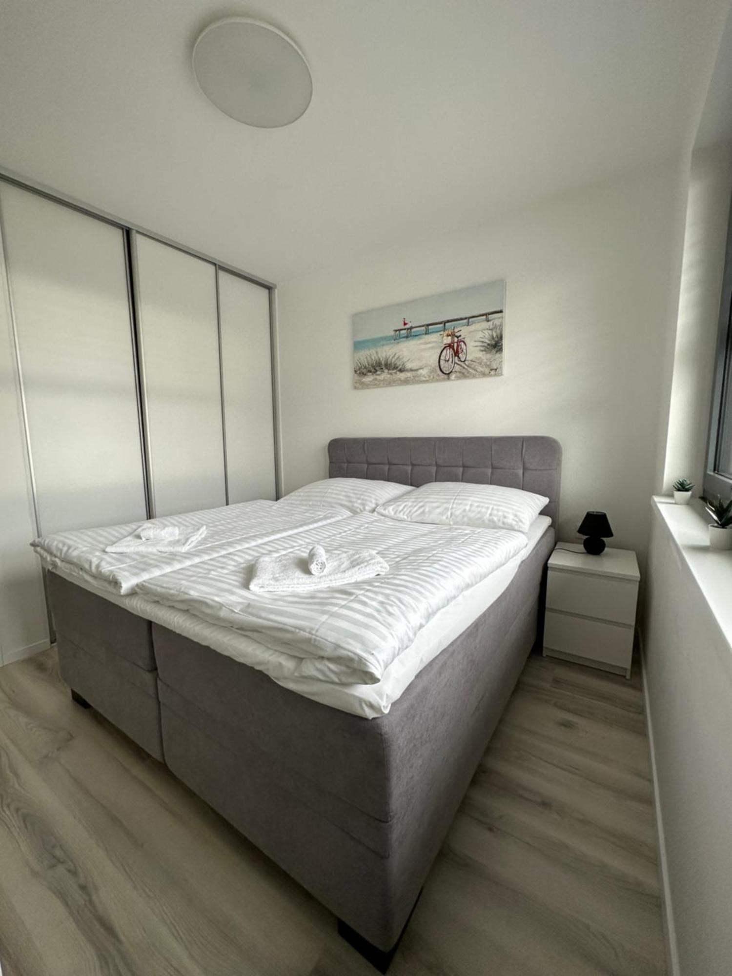Ein Park Apartment With Free Parking ブラチスラヴァ エクステリア 写真